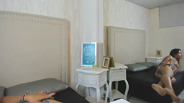Snapshot of FernandaAvilax chatting on April 21, 2:51 am FernandaAvilax online show from April 21, 2:51 am