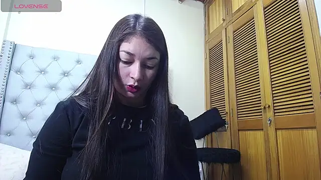 skarlett  36 online show from March 23, 1:04 pm