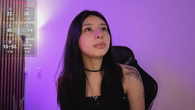 chloe bluee  online show from March 27, 11:21 am