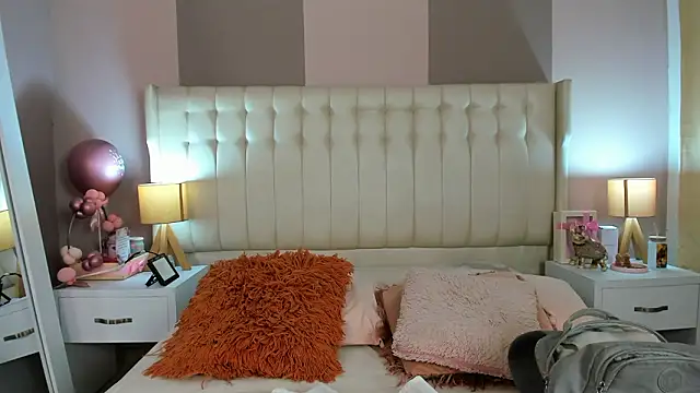 Snapshot of Reachel_Smith chatting on February 26, 11:09 am Reachel Smith online show from February 26, 11:09 am