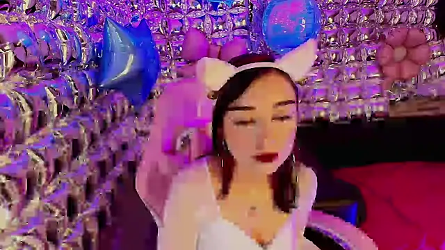 lala cherry online show from April 13, 8:14 pm