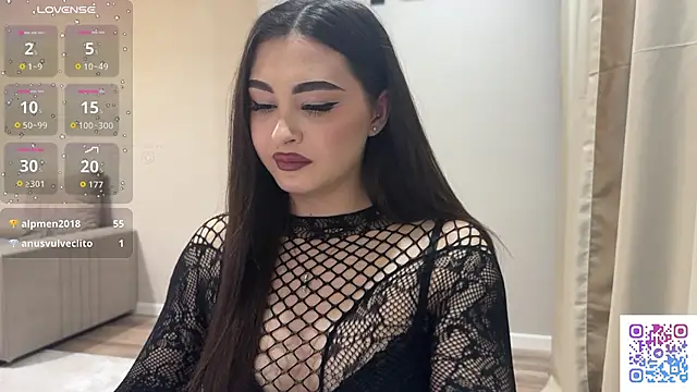 Snapshot of Sweet_BerryBabe chatting on May 6, 9:20 pm Sweet BerryBabe online show from May 6, 9:20 pm