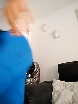 morenitoymorena online show from April 13, 8:31 am