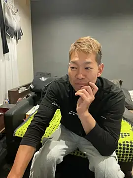 ryuaaaaa online show from May 6, 4:12 pm