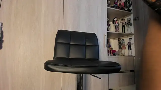 sweetveronicalodge online show from April 11, 2:43 pm