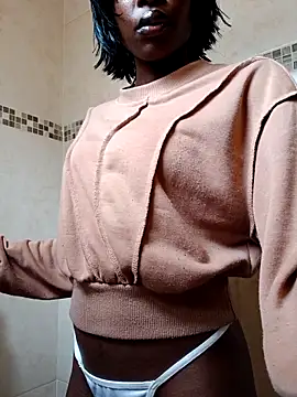 felineAphrodite online show from April 17, 11:13 am