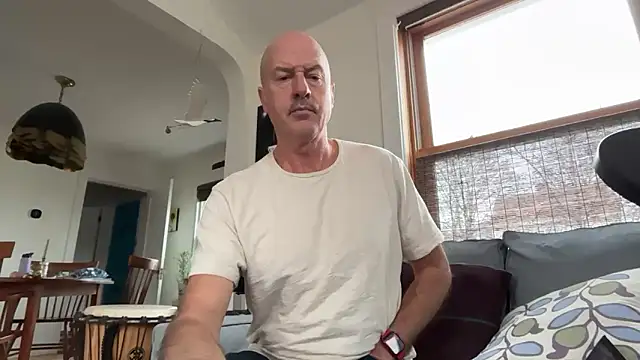 Snapshot of Guy__Grey chatting on March 21, 3:15 pm Guy Grey online show from March 21, 3:15 pm