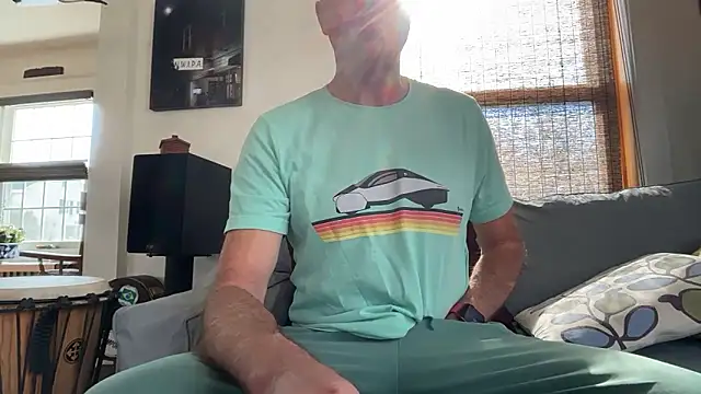 Snapshot of Guy__Grey chatting on April 14, 1:17 pm Guy Grey online show from April 14, 1:17 pm