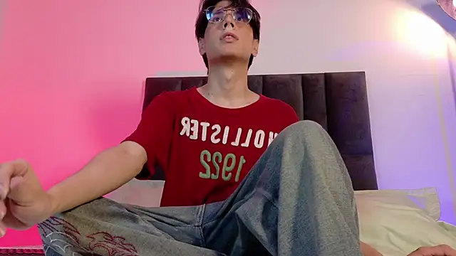 lui x dust online show from May 21, 3:24 am