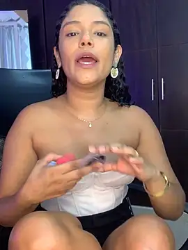 Miaafoxx   online show from April 18, 7:58 pm