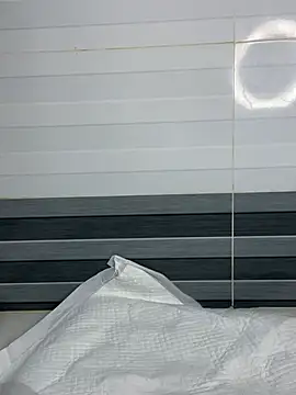 Snapshot of Aley-yy chatting on February 28, 4:08 pm Aley-yy online show from February 28, 4:08 pm