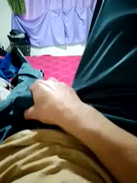 senorantojo1111 online show from February 25, 3:43 pm