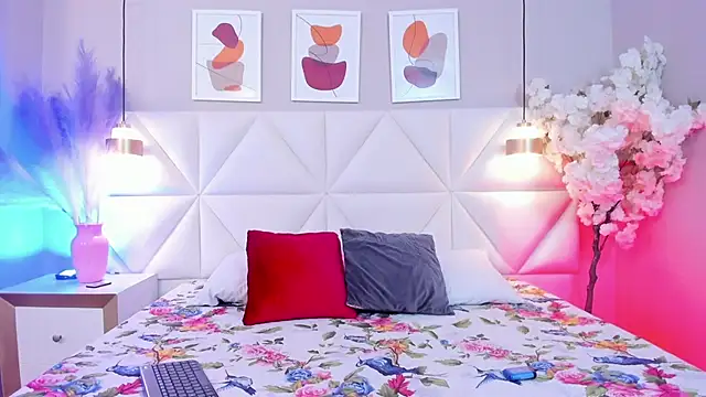 Kitty  444 online show from February 23, 12:13 pm