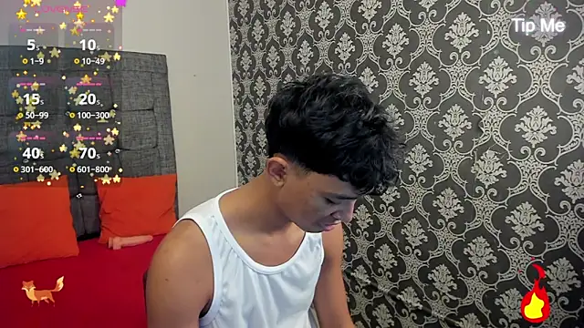 Little Twink19x online show from June 22, 7:55 pm