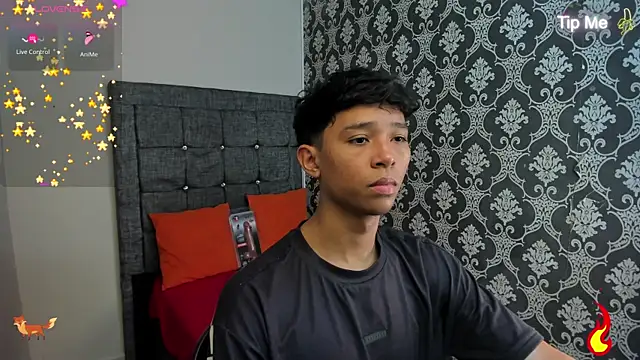 Little Twink19x online show from July 16, 7:42 pm