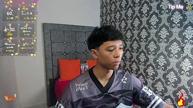 Little Twink19x online show from July 17, 7:41 pm