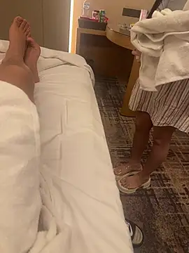 zhuendong000001 online show from April 13, 11:37 am