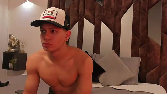 Snapshot of TonyPetrovjs chatting on February 20, 3:47 am TonyPetrovjs online show from February 20, 3:47 am