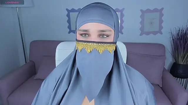 Snapshot of Samira_Zayd chatting on February 24, 4:10 am Samira Zayd online show from February 24, 4:10 am