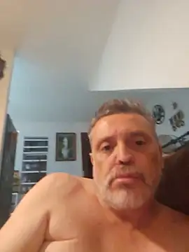 Snapshot of PilotingMuchness chatting on July 4, 12:28 am PilotingMuchness online show from July 4, 12:28 am