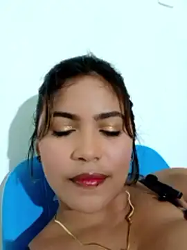 Snapshot of Andrea-hoot chatting on February 25, 6:12 am Andrea-hoot online show from February 25, 6:12 am