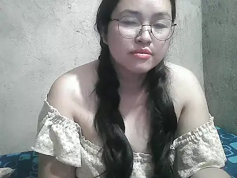 wildchinita00 online show from May 30, 11:13 pm