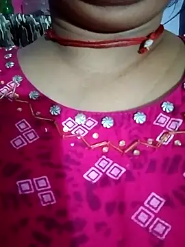 Snapshot of Karishma_bhabi99A chatting on May 16, 8:07 pm Karishma bhabi99A online show from May 16, 8:07 pm