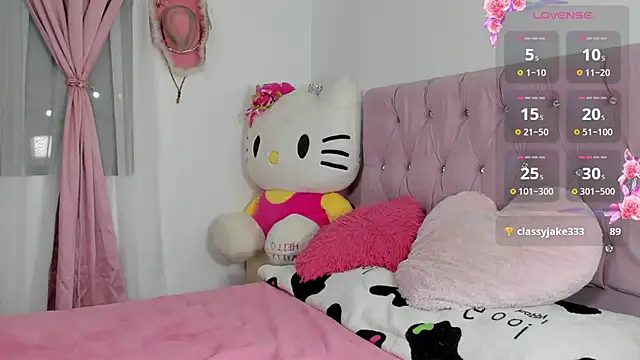 Snapshot of valentine_sweety chatting on May 15, 10:50 pm valentine sweety online show from May 15, 10:50 pm