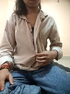 Snapshot of Anamika_Singh0 chatting on June 16, 4:59 am Anamika Singh0 online show from June 16, 4:59 am