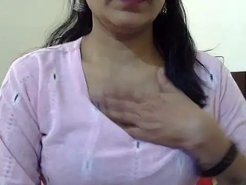 Snapshot of Bhabhi_rani chatting on February 22, 7:19 am Bhabhi rani online show from February 22, 7:19 am