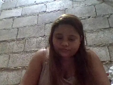 Snapshot of sweetlyn31 chatting on July 11, 6:49 am sweetlyn31 online show from July 11, 6:49 am