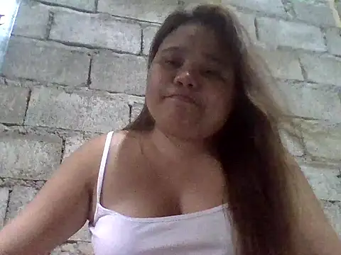Snapshot of sweetlyn31 chatting on July 18, 8:40 am sweetlyn31 online show from July 18, 8:40 am