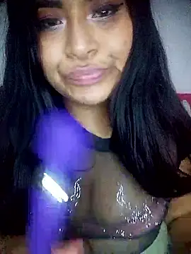 Snapshot of Crazy_grone chatting on May 10, 2:28 am Crazy grone online show from May 10, 2:28 am