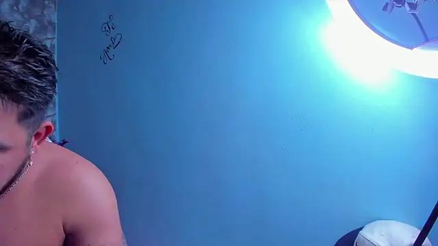 Snapshot of edgarsexxx chatting on March 1, 6:59 am edgarsexxx online show from March 1, 6:59 am