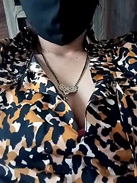 Vandana122 online show from March 25, 5:35 am