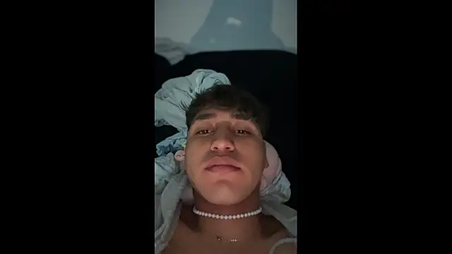 Alejandroml2 online show from March 18, 7:11 am