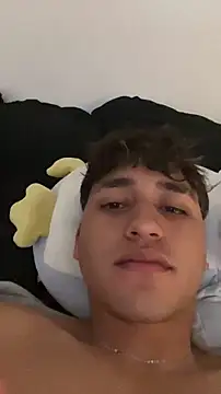 Alejandroml2 online show from April 15, 8:20 pm