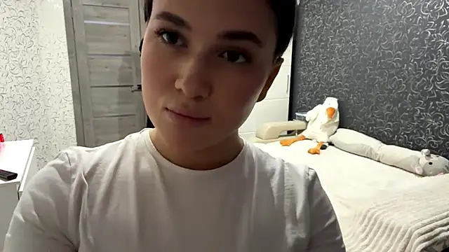 Snapshot of JoycelynUrion chatting on April 2, 12:03 pm JoycelynUrion online show from April 2, 12:03 pm