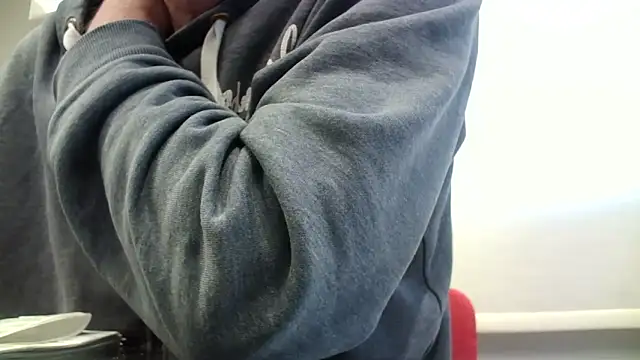 Snapshot of truble78 chatting on February 19, 2:13 pm truble78 online show from February 19, 2:13 pm