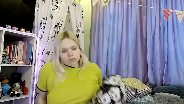 Snapshot of Karengilgun chatting on February 27, 3:12 pm Karengilgun online show from February 27, 3:12 pm