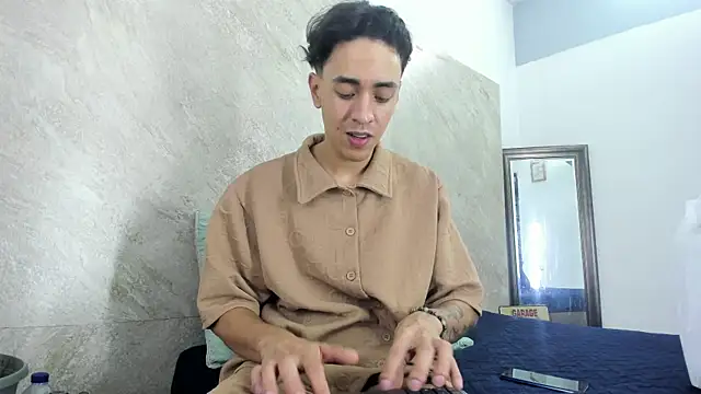 Mick-lollipop online show from April 8, 7:58 pm