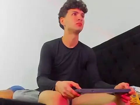 hot boys 2  online show from February 24, 4:32 am