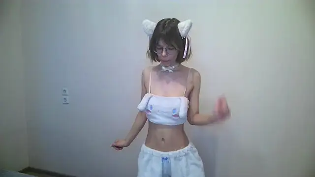 Snapshot of Kate_Mooss chatting on March 2, 1:29 pm Kate Mooss online show from March 2, 1:29 pm