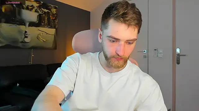 Dexter Raze online show from April 12, 10:48 pm