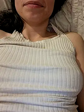 Snapshot of Bunny048 chatting on June 13, 3:37 am Bunny048 online show from June 13, 3:37 am