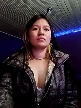 Snapshot of Persefone1331 chatting on February 23, 11:24 pm Persefone1331 online show from February 23, 11:24 pm