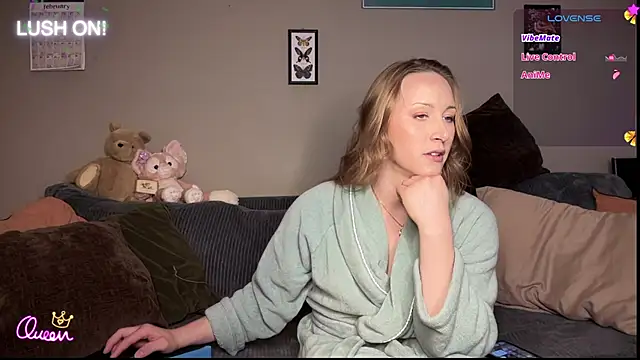 Snapshot of greenxxxqueen chatting on March 1, 1:29 am greenxxxqueen online show from March 1, 1:29 am