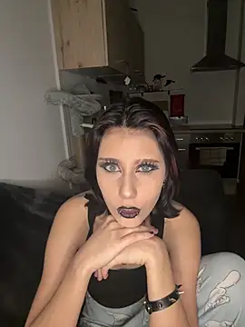 Snapshot of FuckFinya chatting on February 24, 7:12 pm FuckFinya online show from February 24, 7:12 pm