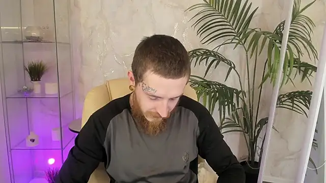 RockyLeen online show from March 1, 10:56 pm