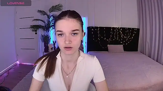 Ann Wood online show from May 8, 2:55 pm
